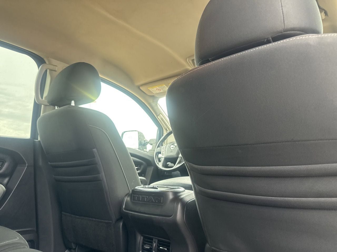 Used 2018 Nissan Titan SV w/ SV Convenience Package RWD image 29