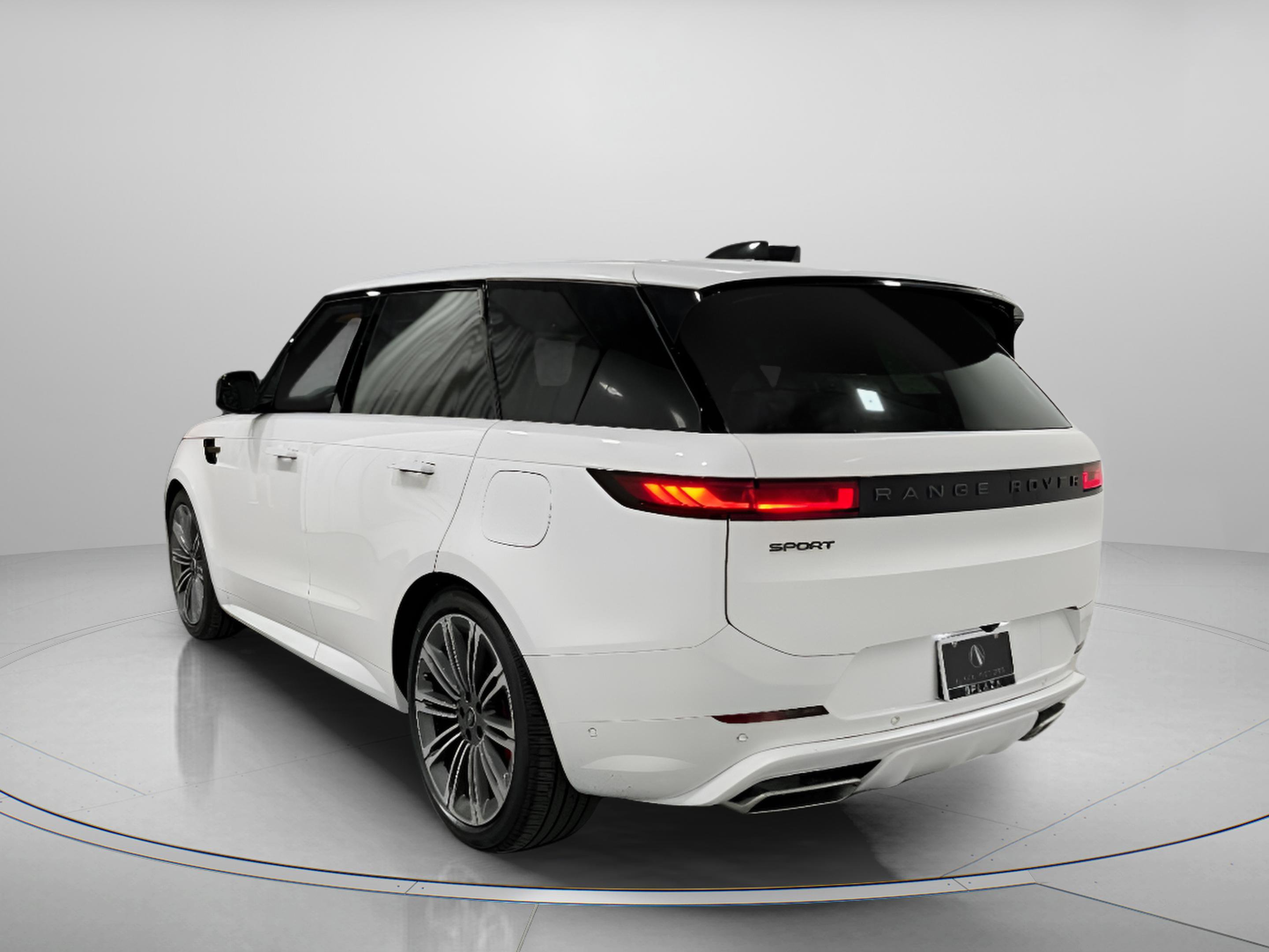 New 2025 Land Rover Range Rover Sport Dynamic SE image 3