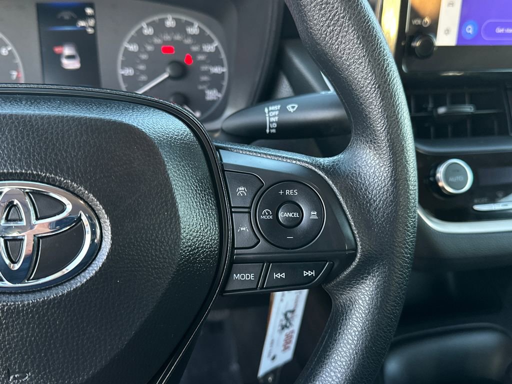 Certified 2025 Toyota Corolla LE image 22