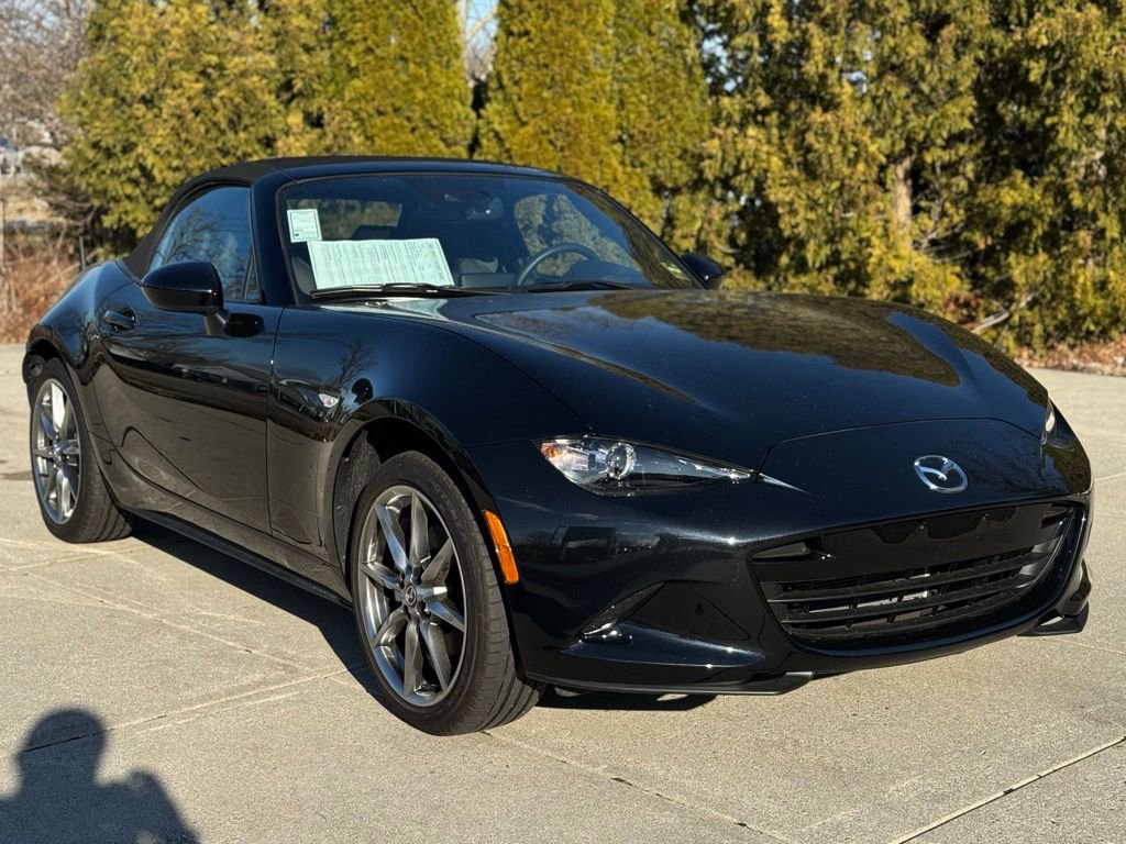 Used 2023 MAZDA MX-5 Miata Grand Touring image 2