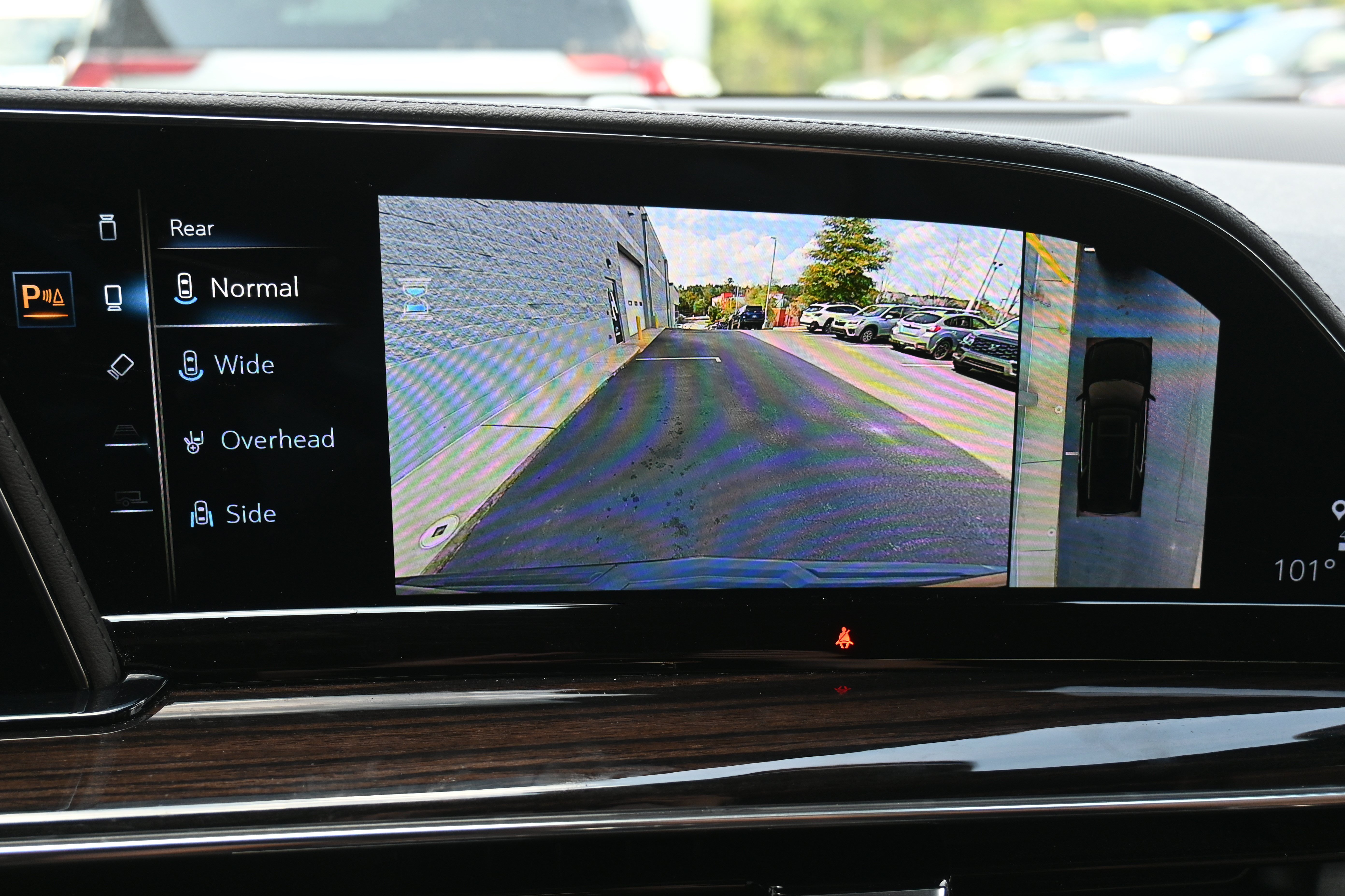 Used 2023 Cadillac Escalade Premium Luxury AWD/4WD image 27