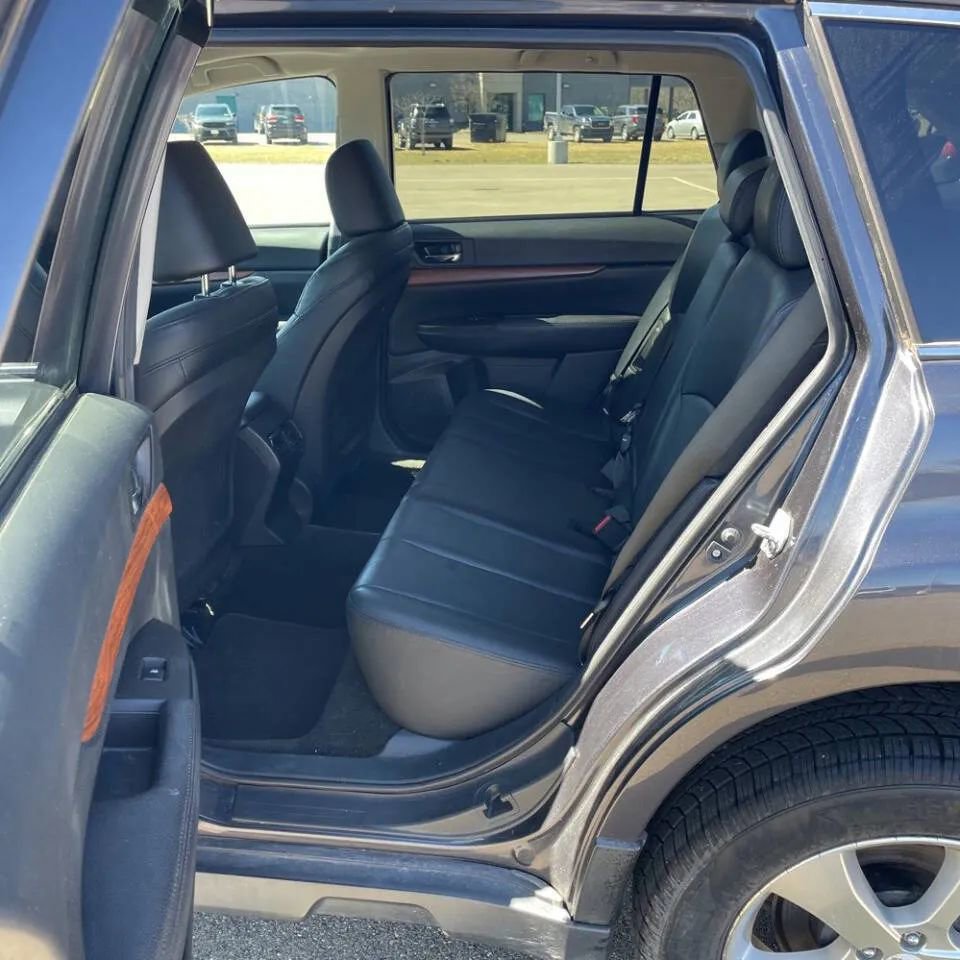 Used 2013 Subaru Outback 2.5i Limited image 20