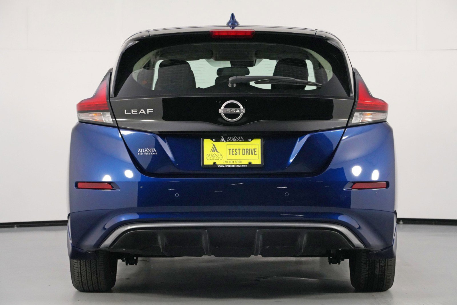 Used 2025 Nissan Leaf S image 10
