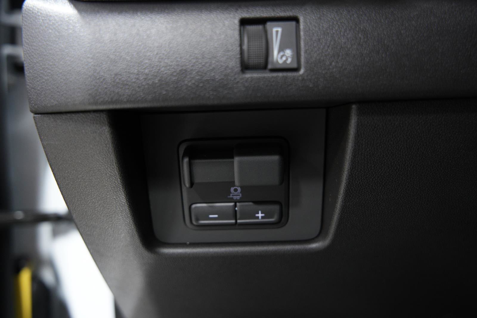 New 2026 GMC Canyon Denali image 25