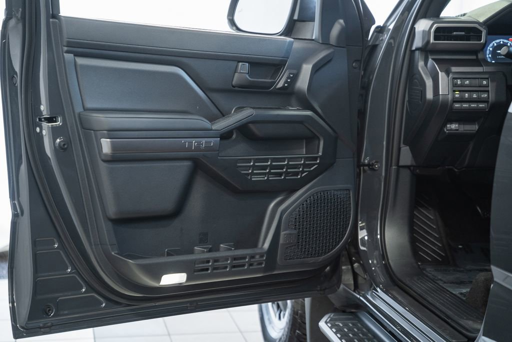 Used 2025 Toyota 4Runner TRD Off-Road Premium w/ Tow Technology Package image 44