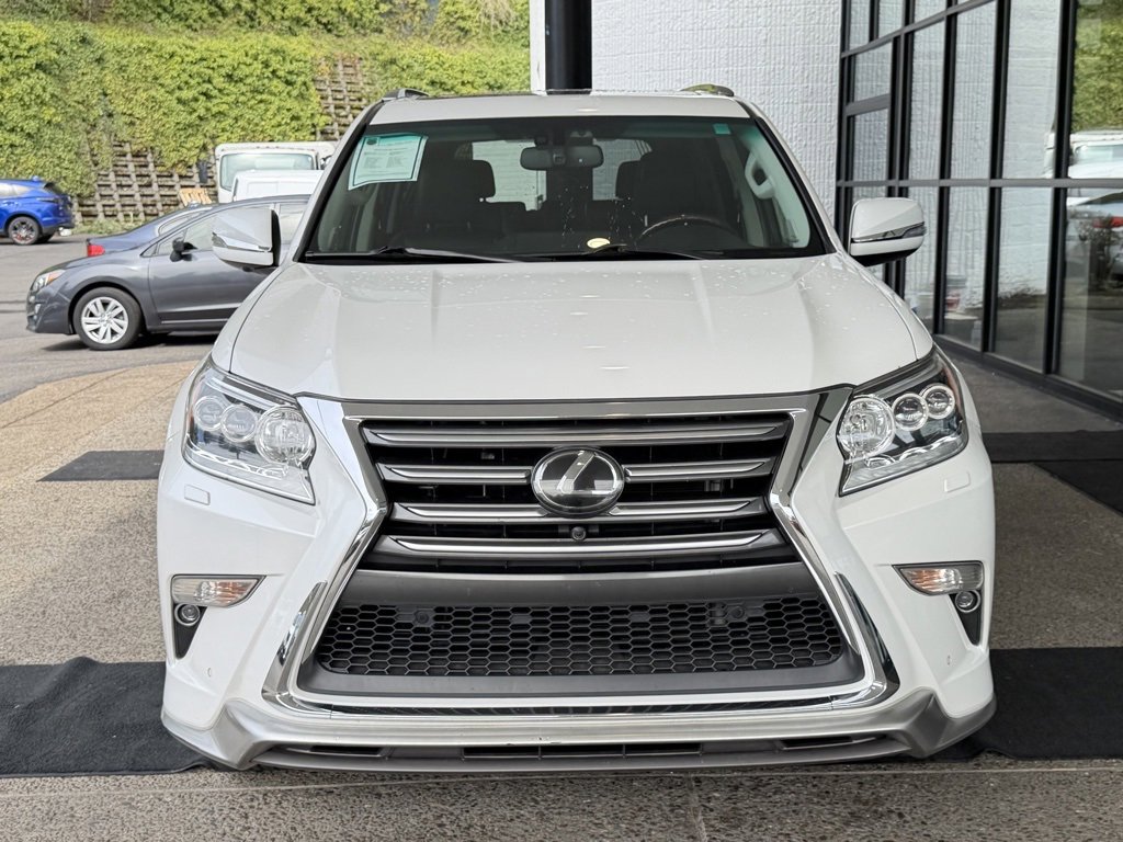 Used 2018 Lexus GX 460 Luxury image 3