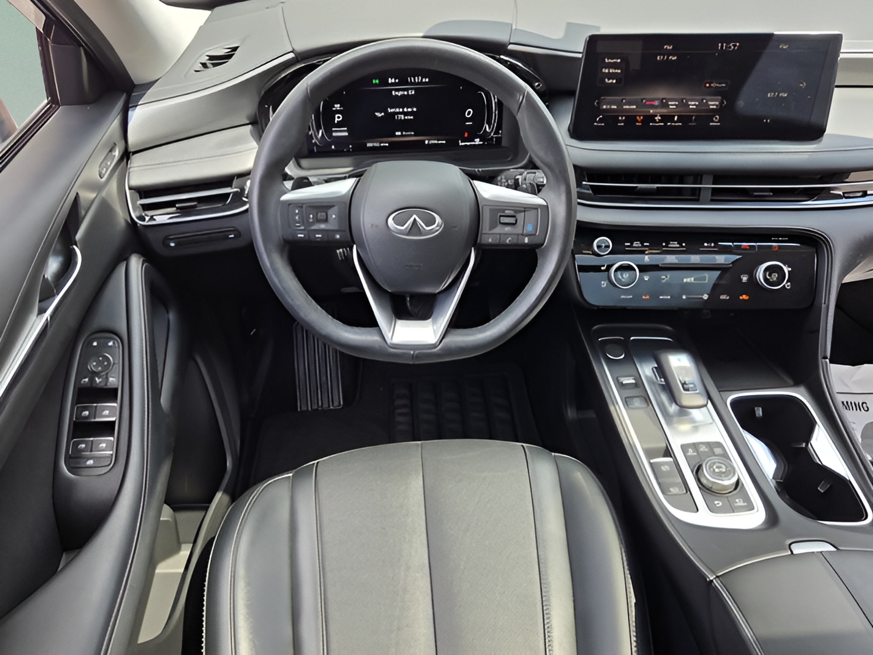 Used 2023 INFINITI QX60 Luxe w/ Cargo Package FWD image 11