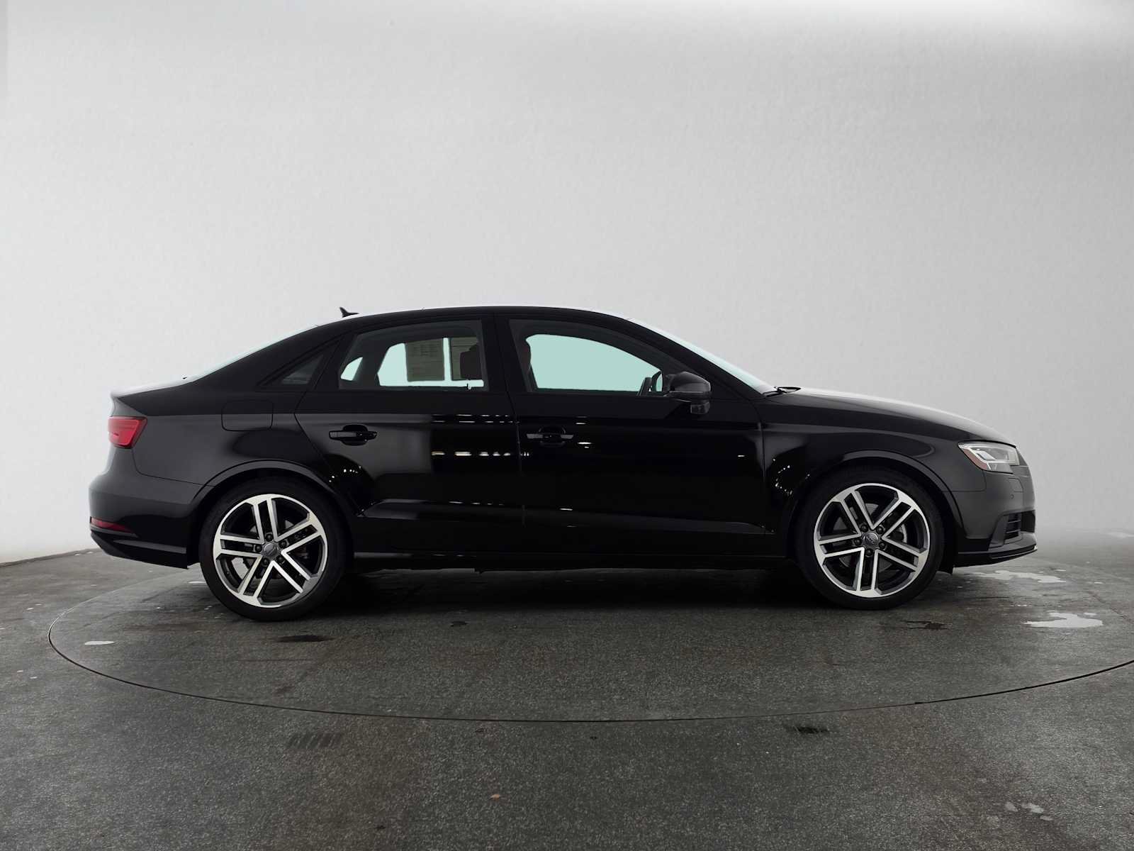Used 2020 Audi A3 2.0T Premium Plus w/ Premium Plus Package FWD image 2