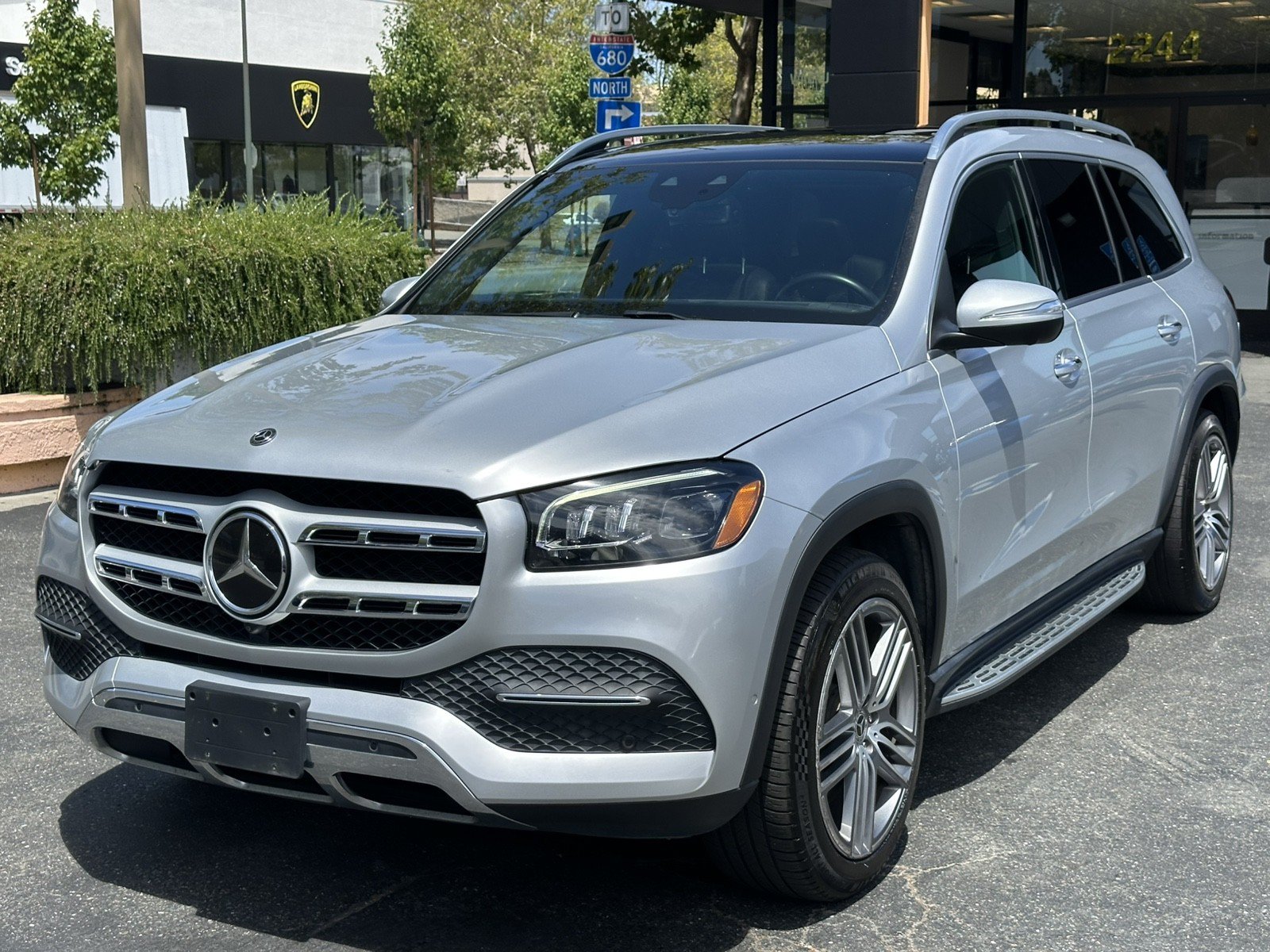 Used 2020 Mercedes-Benz GLS 450 4MATIC image 4