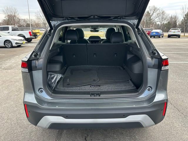 Certified 2025 Volkswagen Tiguan SE w/ Panoramic Sunroof Package image 17