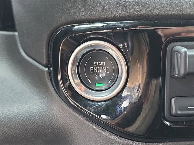 Used 2025 GMC Sierra 1500 SLT image 25