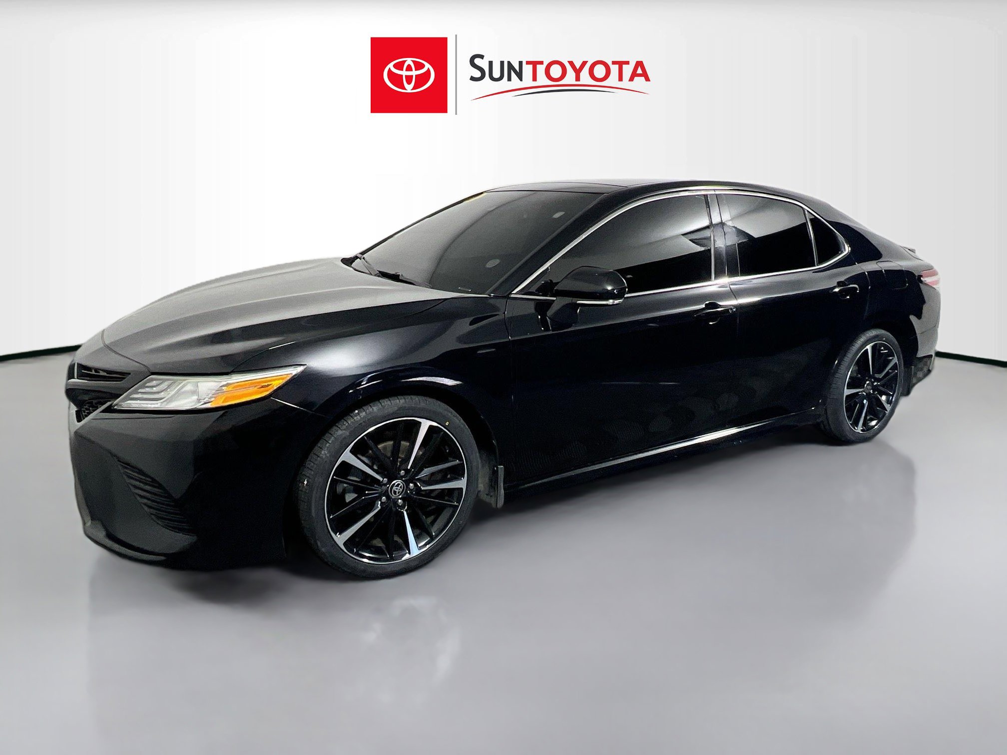 Used 2020 Toyota Camry XSE image 9