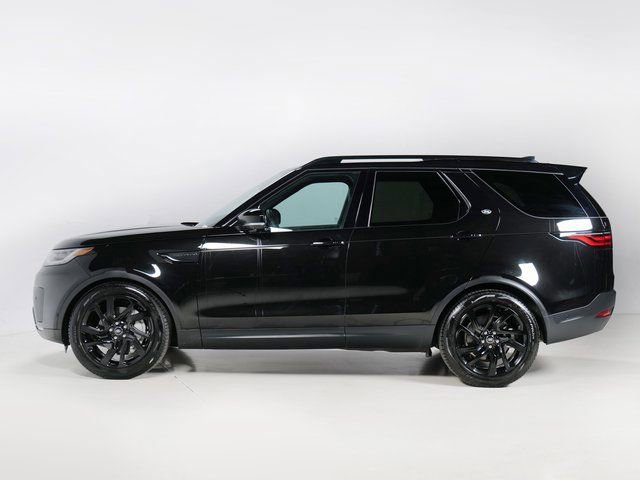 Used 2025 Land Rover Discovery S image 6