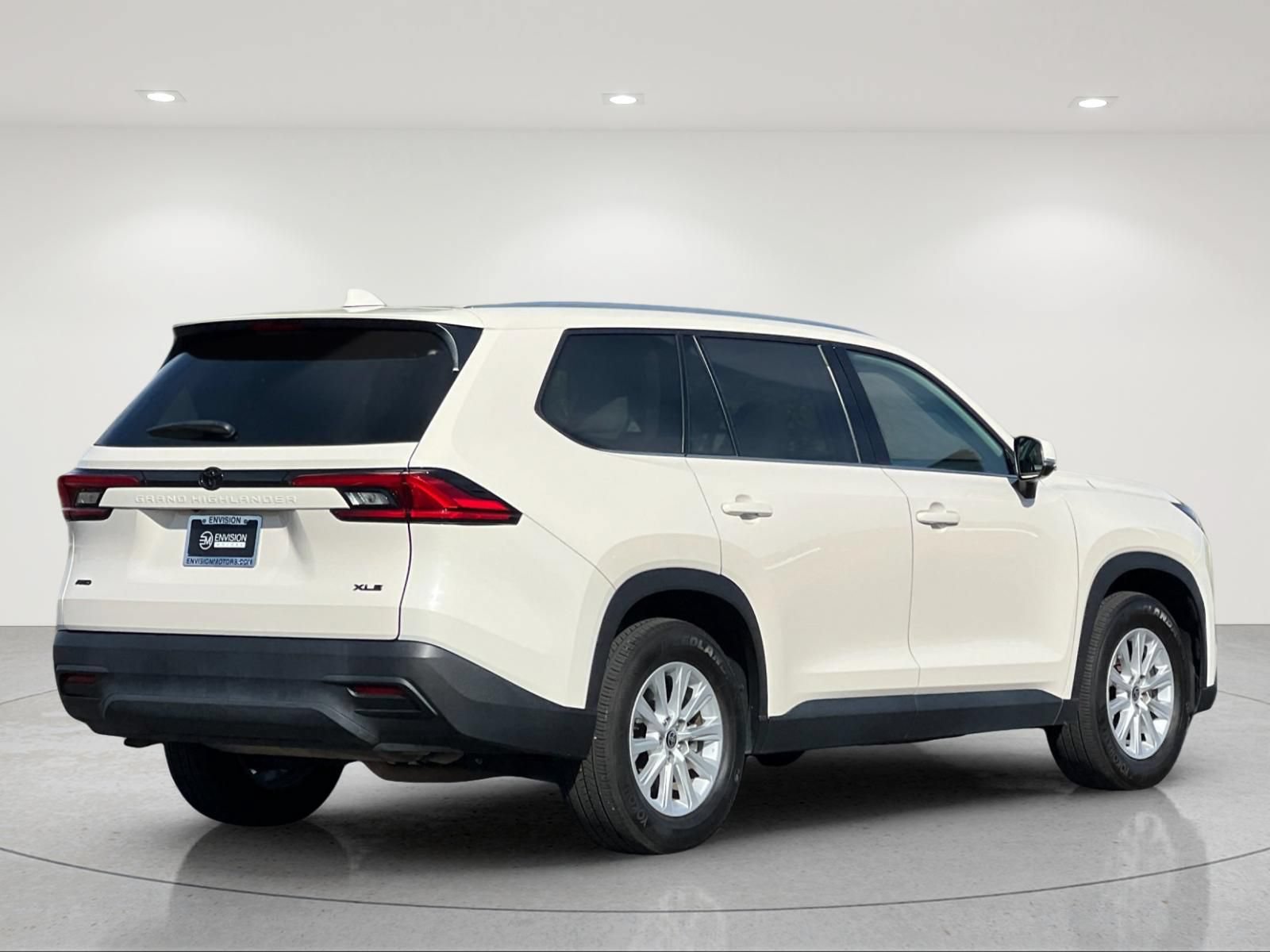 Used 2024 Toyota Grand Highlander AWD image 5