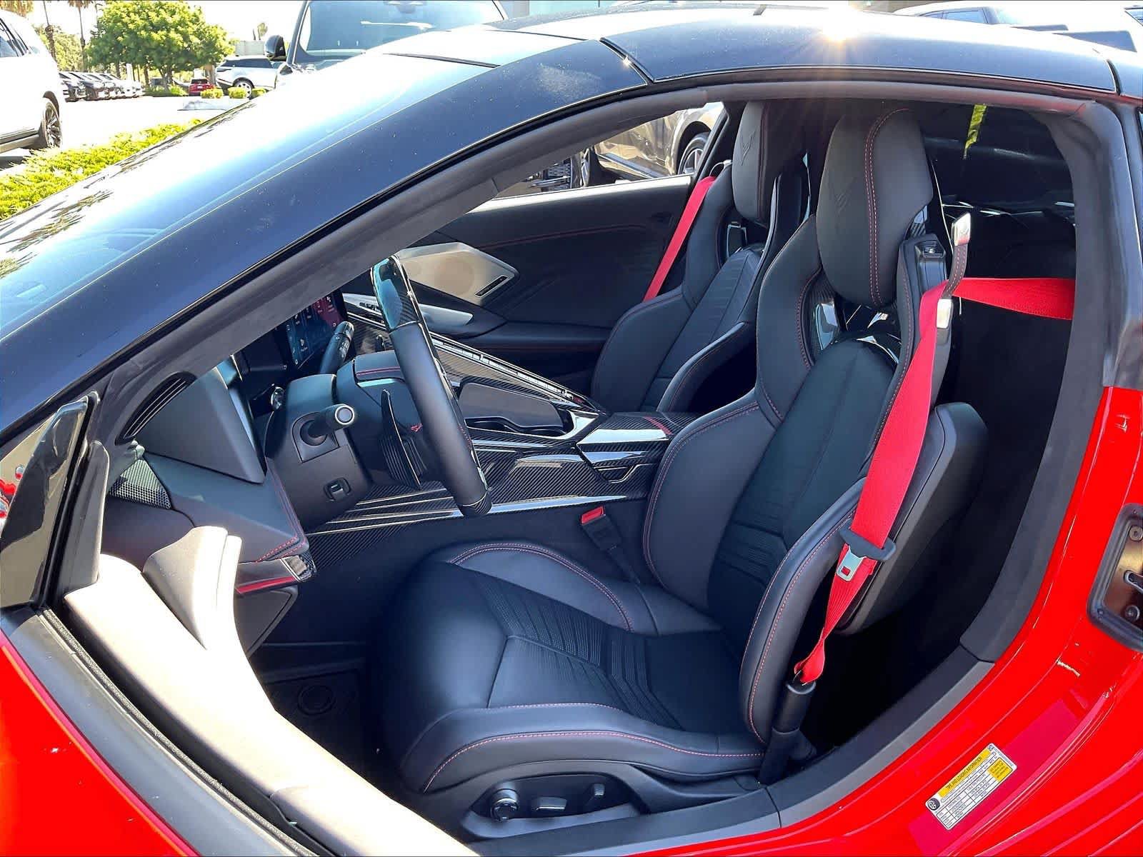 Used 2024 Chevrolet Corvette Z06 w/ Z07 Performance Package RWD image 28