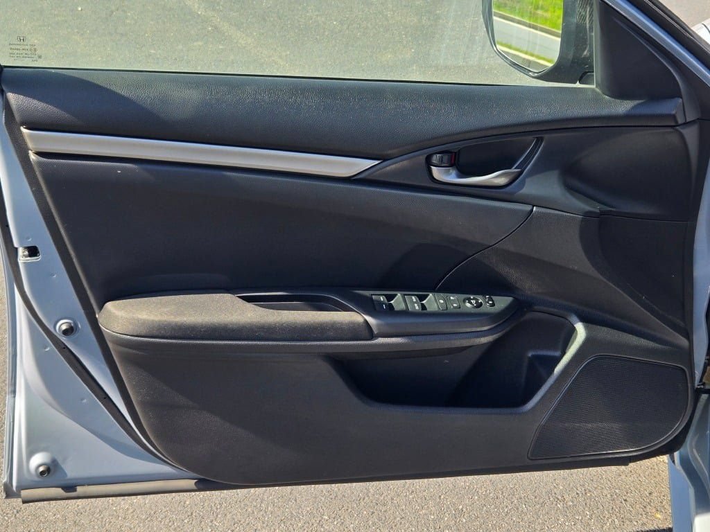 Used 2017 Honda Civic Sport image 20