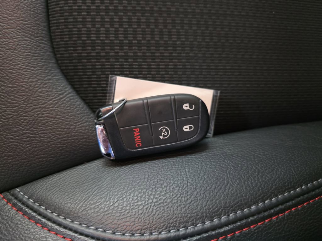 Used 2024 Jeep Compass Trailhawk w/ Trailhawk Convenience Group image 33