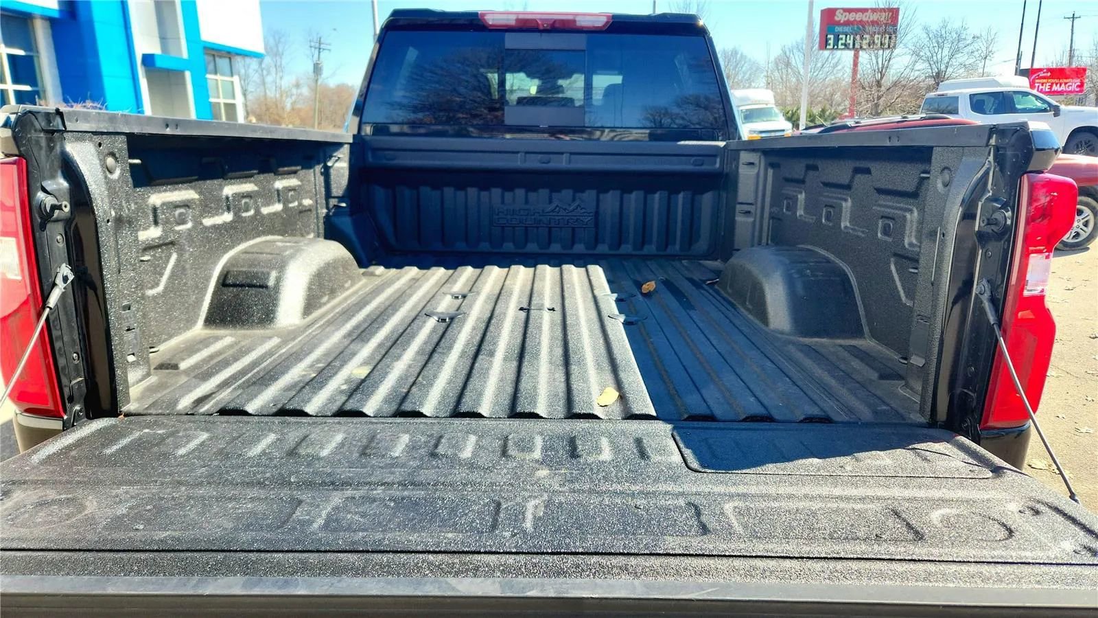 Used 2022 Chevrolet Silverado 3500 High Country w/ Safety Package II image 8