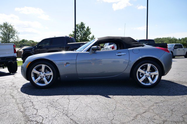 Used 2007 Pontiac Solstice Convertible w/ Premium Package RWD image 39