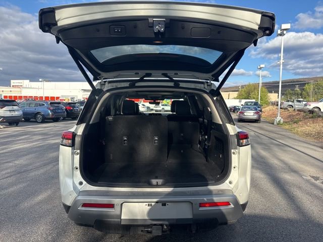 Certified 2023 Nissan Pathfinder SL w/ SL Premium Package AWD/4WD image 12