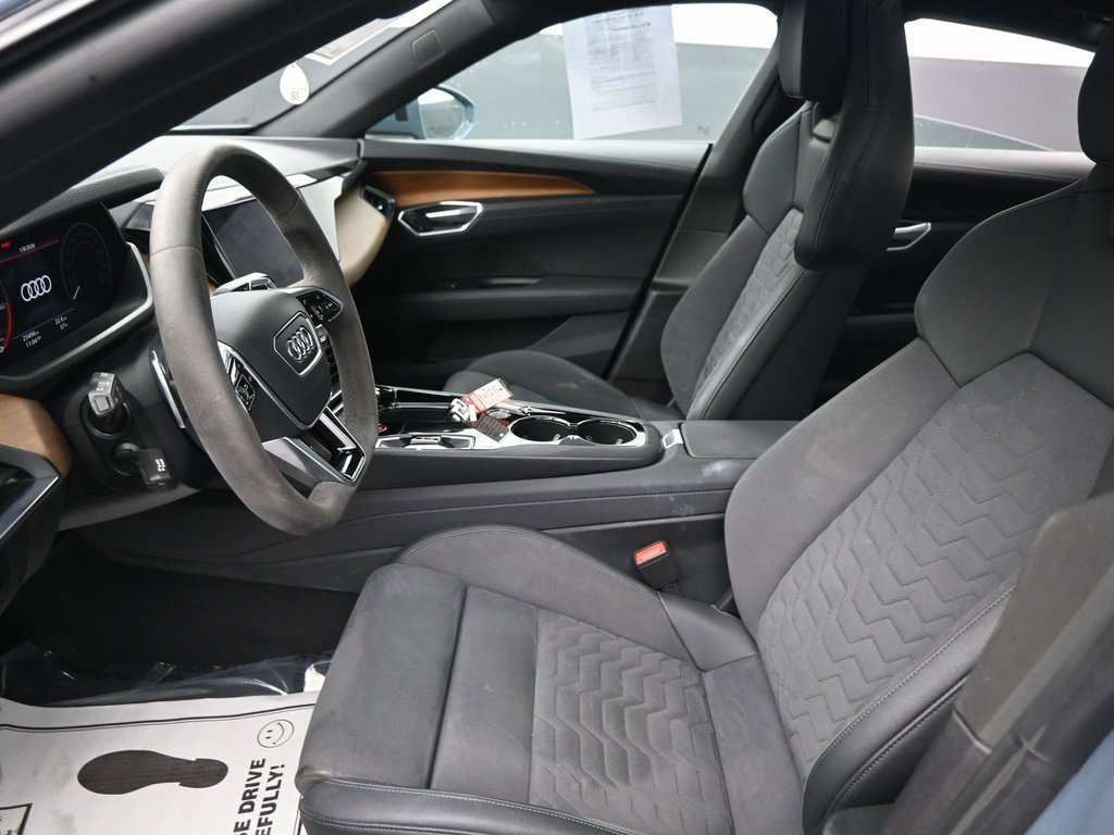 Used 2022 Audi e-tron GT Premium Plus image 25