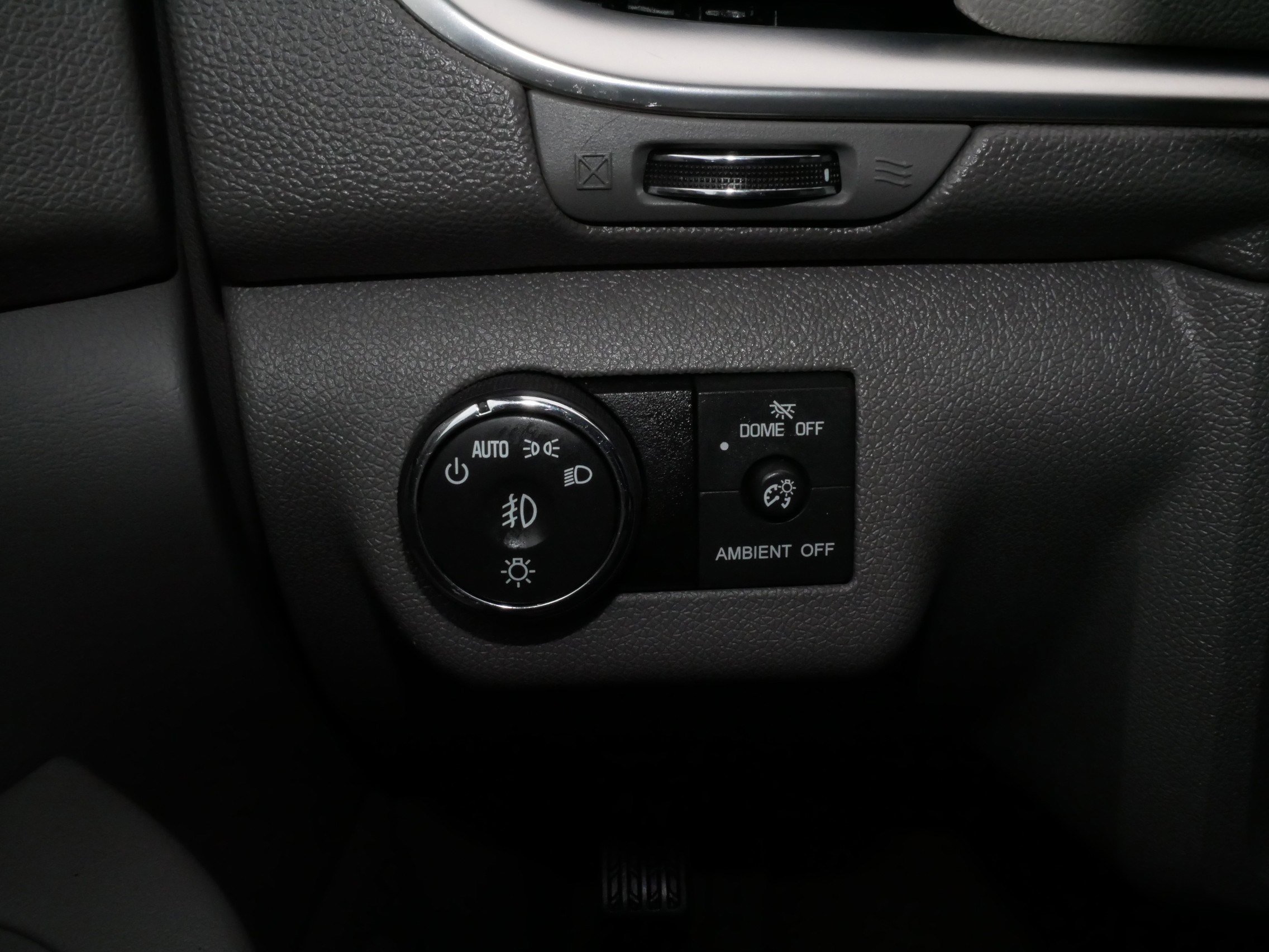 Used 2013 Chevrolet Traverse LTZ image 27