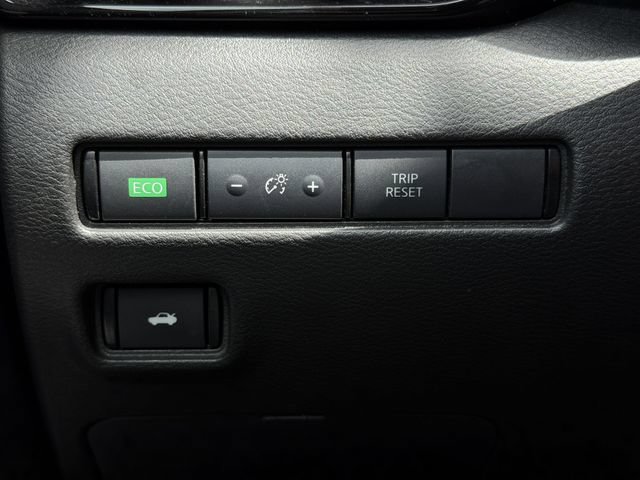 Used 2024 Nissan Sentra SV FWD image 22