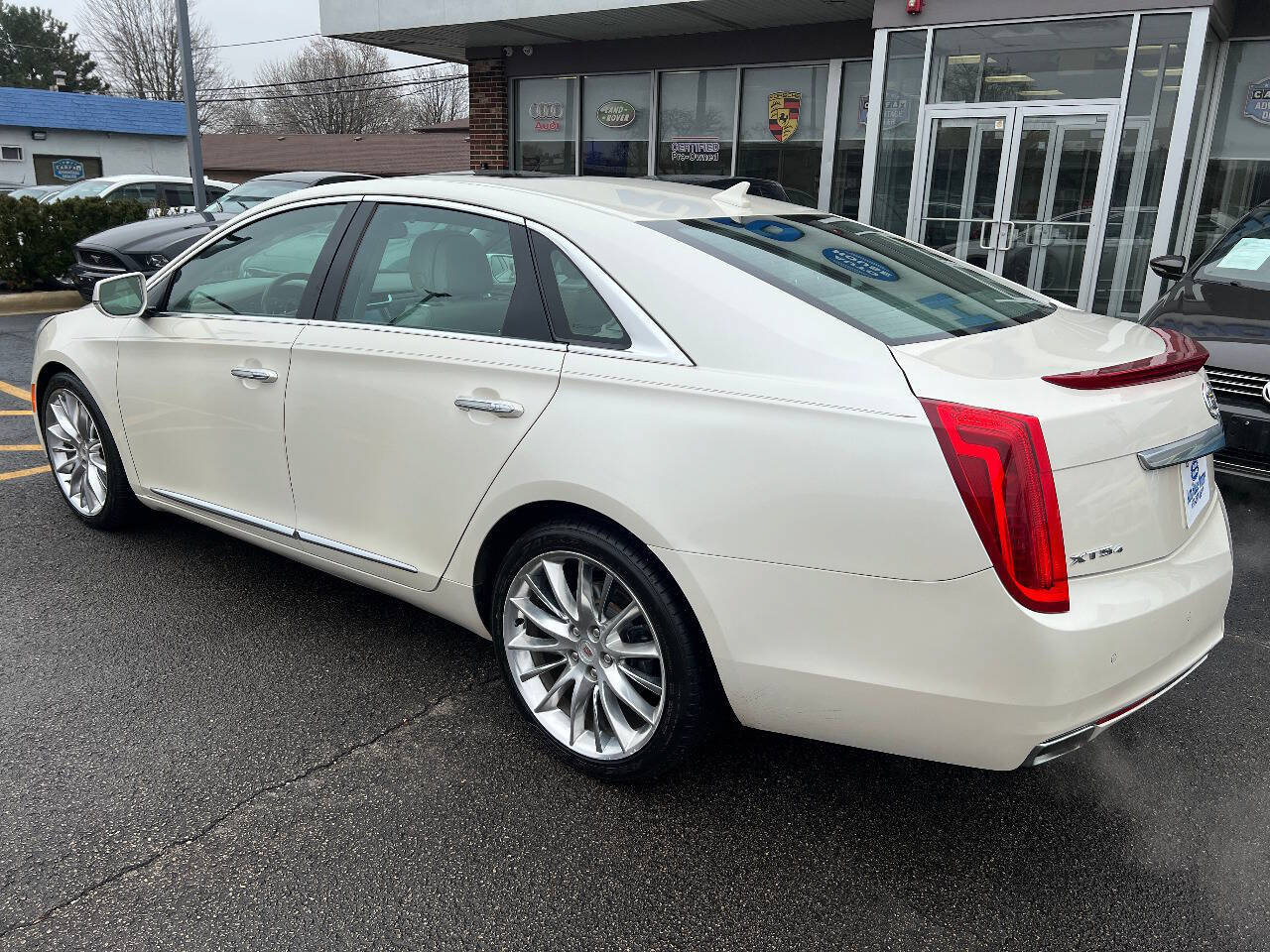Used 2013 Cadillac XTS Platinum AWD/4WD image 14