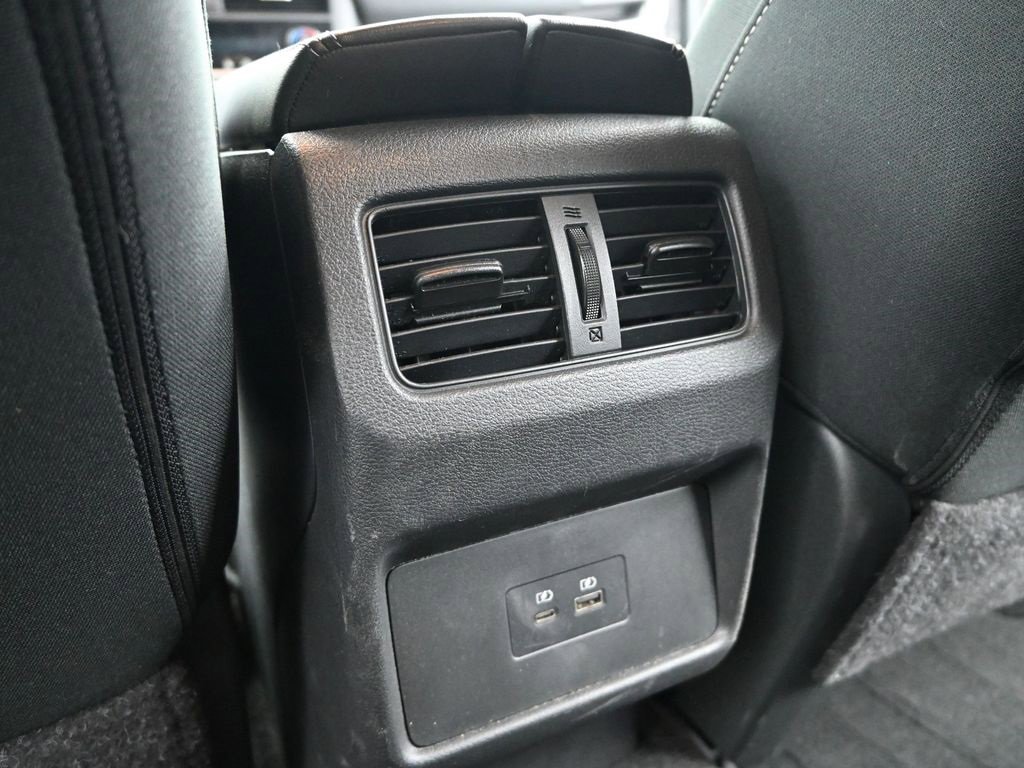 Used 2023 Nissan Rogue SV image 17