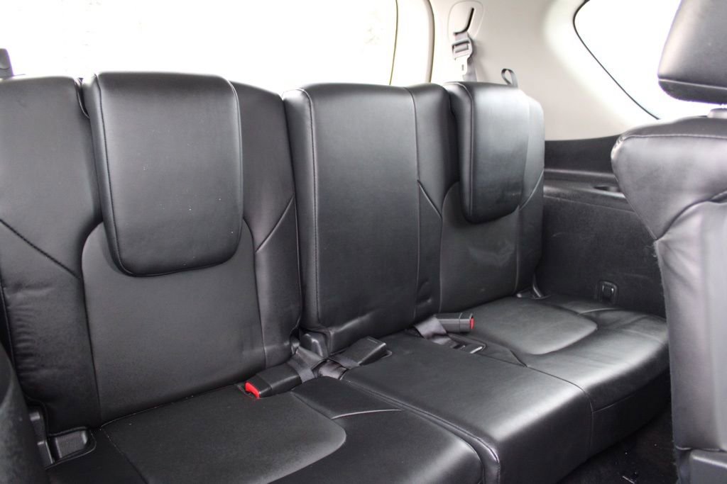 Used 2021 Nissan Armada SV image 21