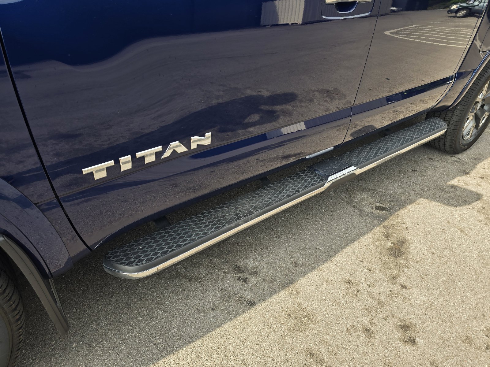 Certified 2023 Nissan Titan Platinum Reserve w/ Moonroof Package AWD/4WD image 11