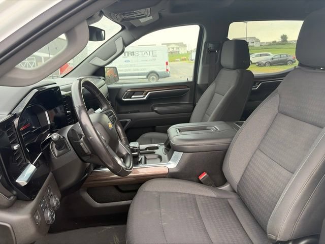 Used 2022 Chevrolet Silverado 1500 LT AWD/4WD image 8