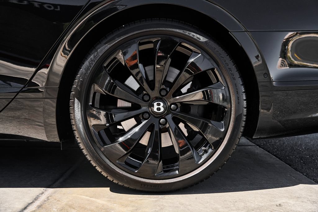 Used 2024 Bentley Flying Spur V8 AWD/4WD image 19