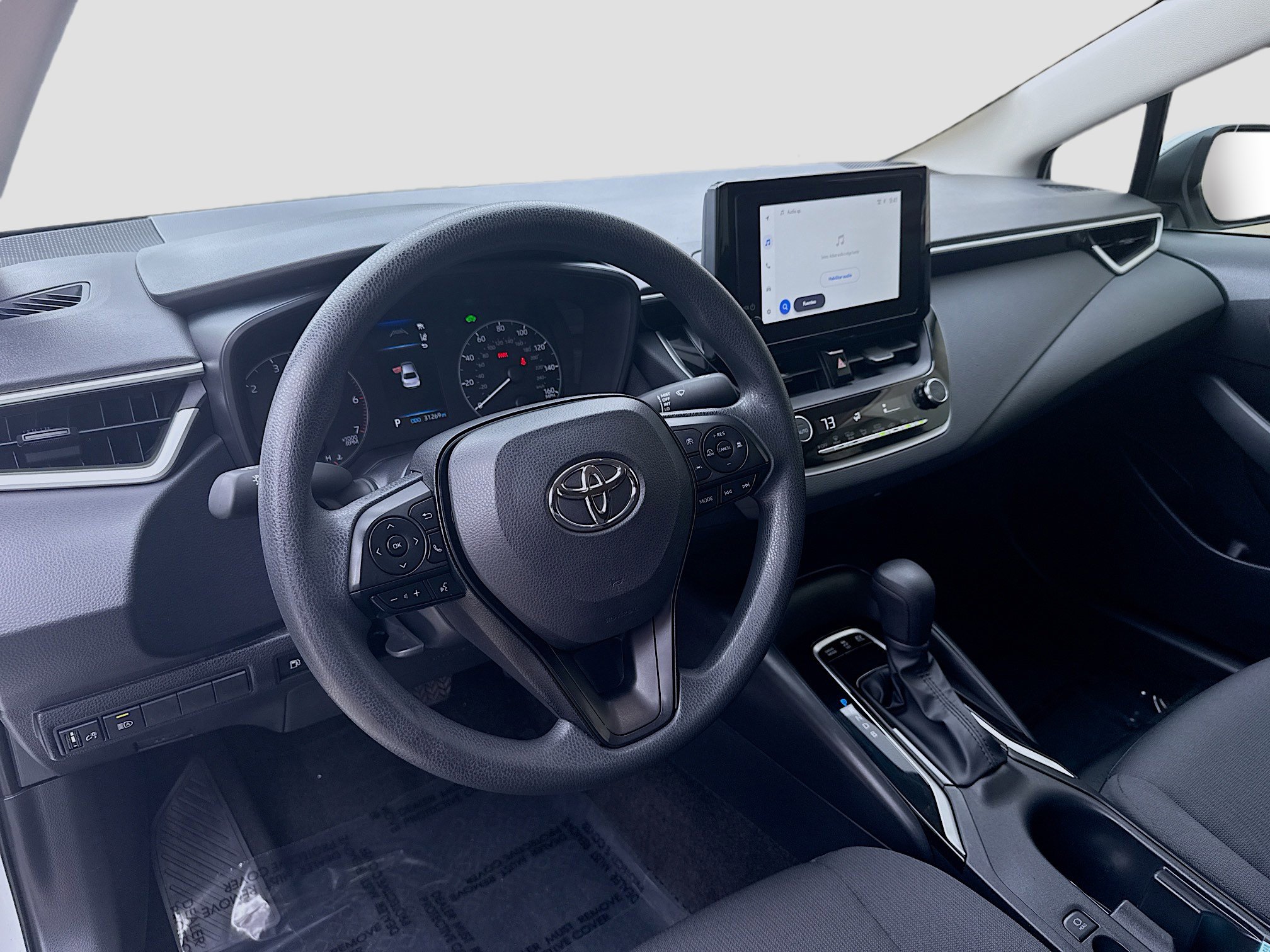 Used 2025 Toyota Corolla LE w/ Convenience Package image 9