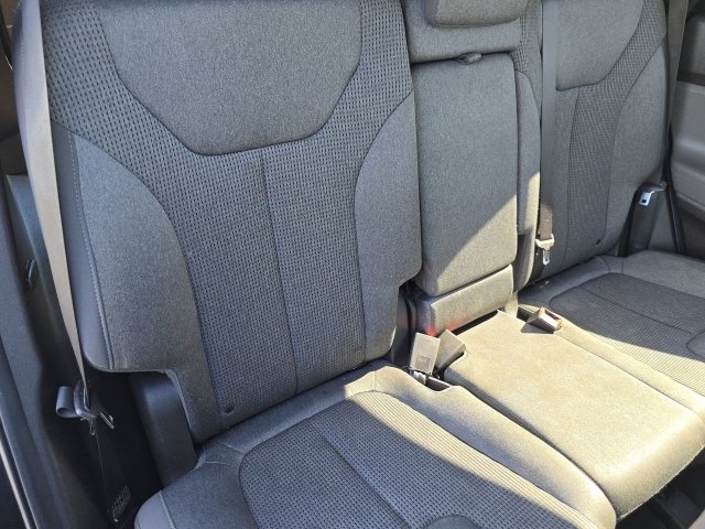 Used 2020 Hyundai Santa Fe SE image 11