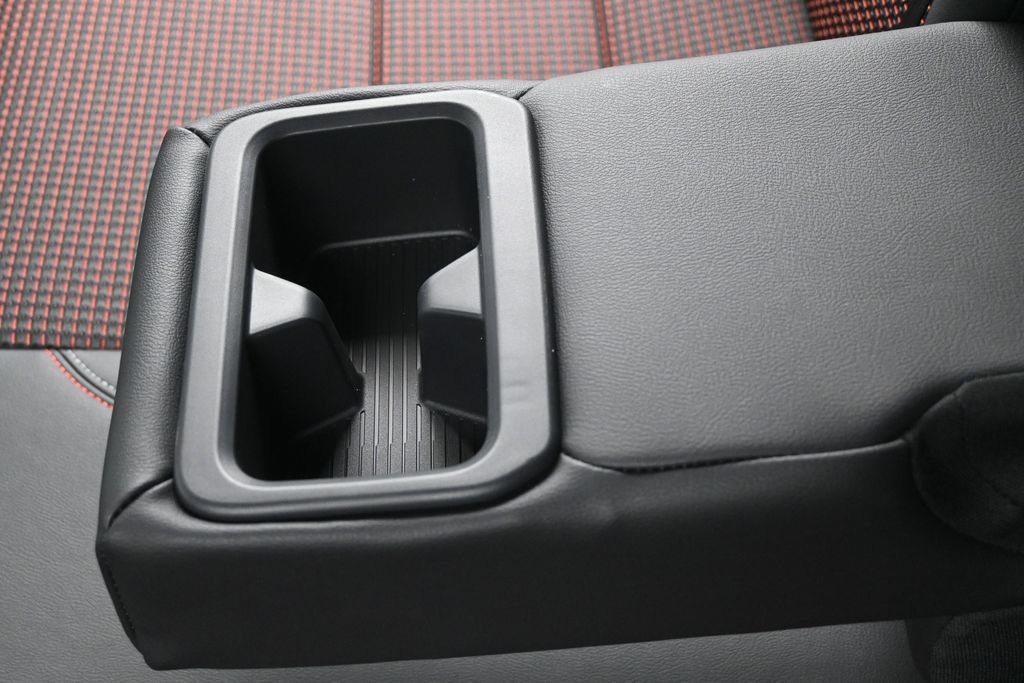 New 2026 Nissan Kicks SR AWD/4WD image 20