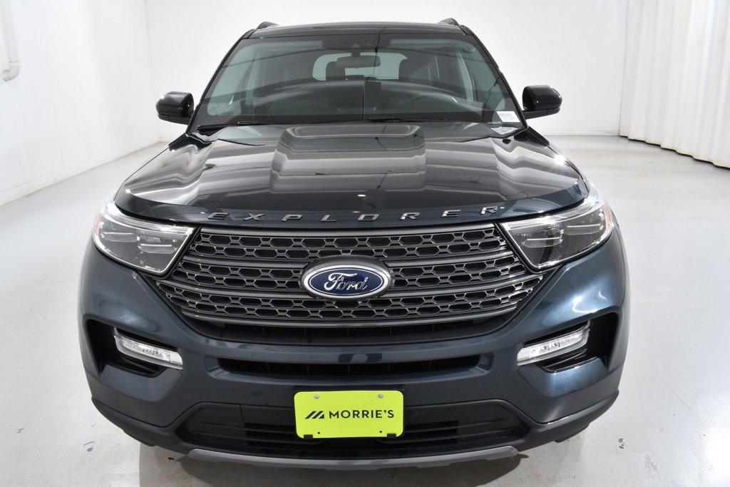Used 2022 Ford Explorer XLT w/ Equipment Group 202A image 3
