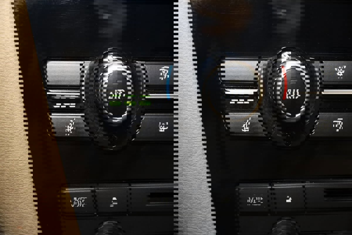 Used 2018 BMW X4 M40i image 8