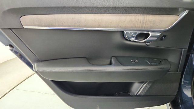 Certified 2023 Volvo S90 B6 Plus w/ Protection Package Premier AWD/4WD image 27