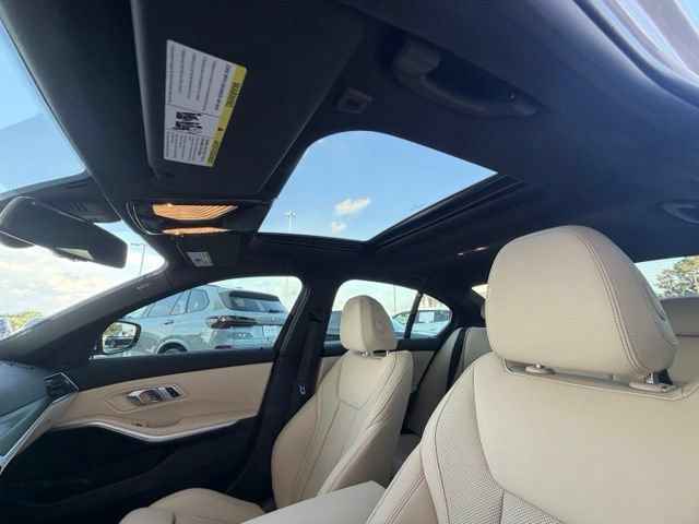 Used 2023 BMW 330i Sedan w/ Driving Assistance Package RWD image 17