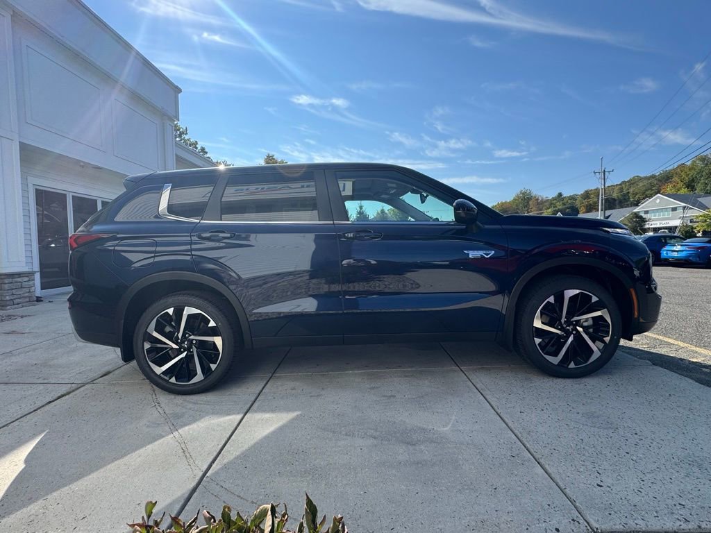 New 2025 Mitsubishi Outlander SE AWD/4WD image 4