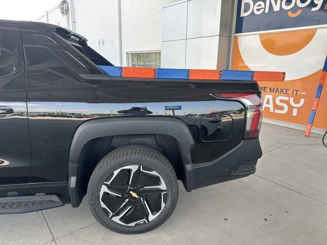 New 2025 Chevrolet Silverado EV LT w/ LT Premium Package image 13