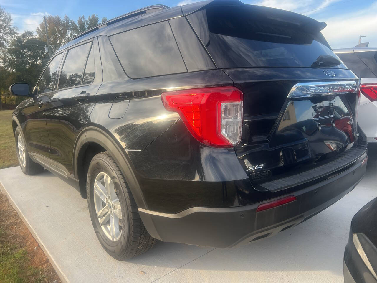 Used 2020 Ford Explorer XLT RWD image 6