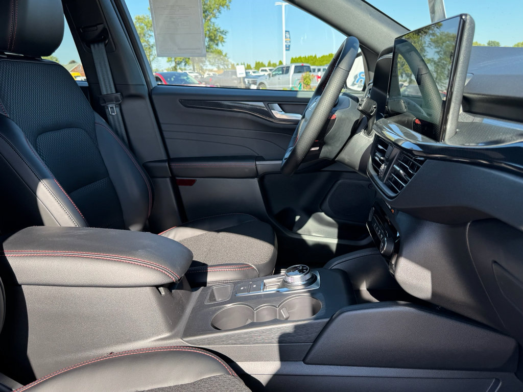 New 2026 Ford Escape ST-Line image 15