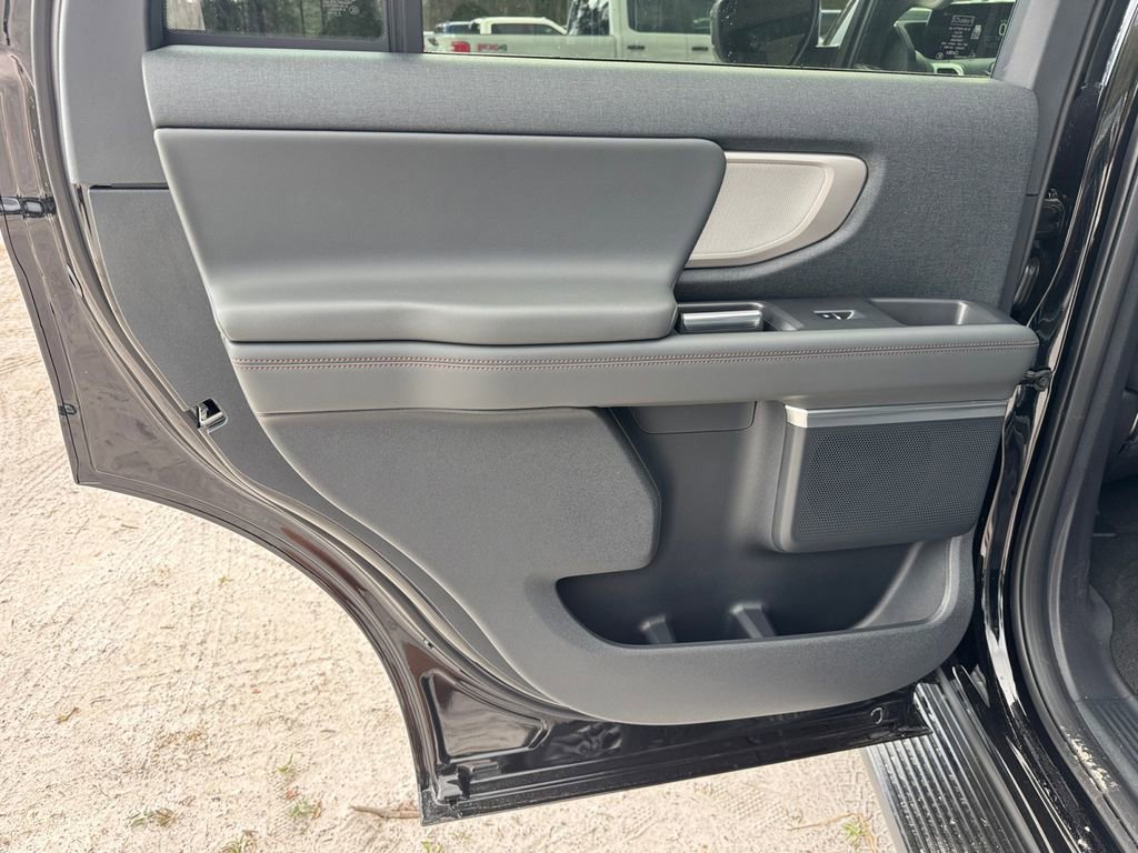 New 2025 Ford Expedition Active image 26