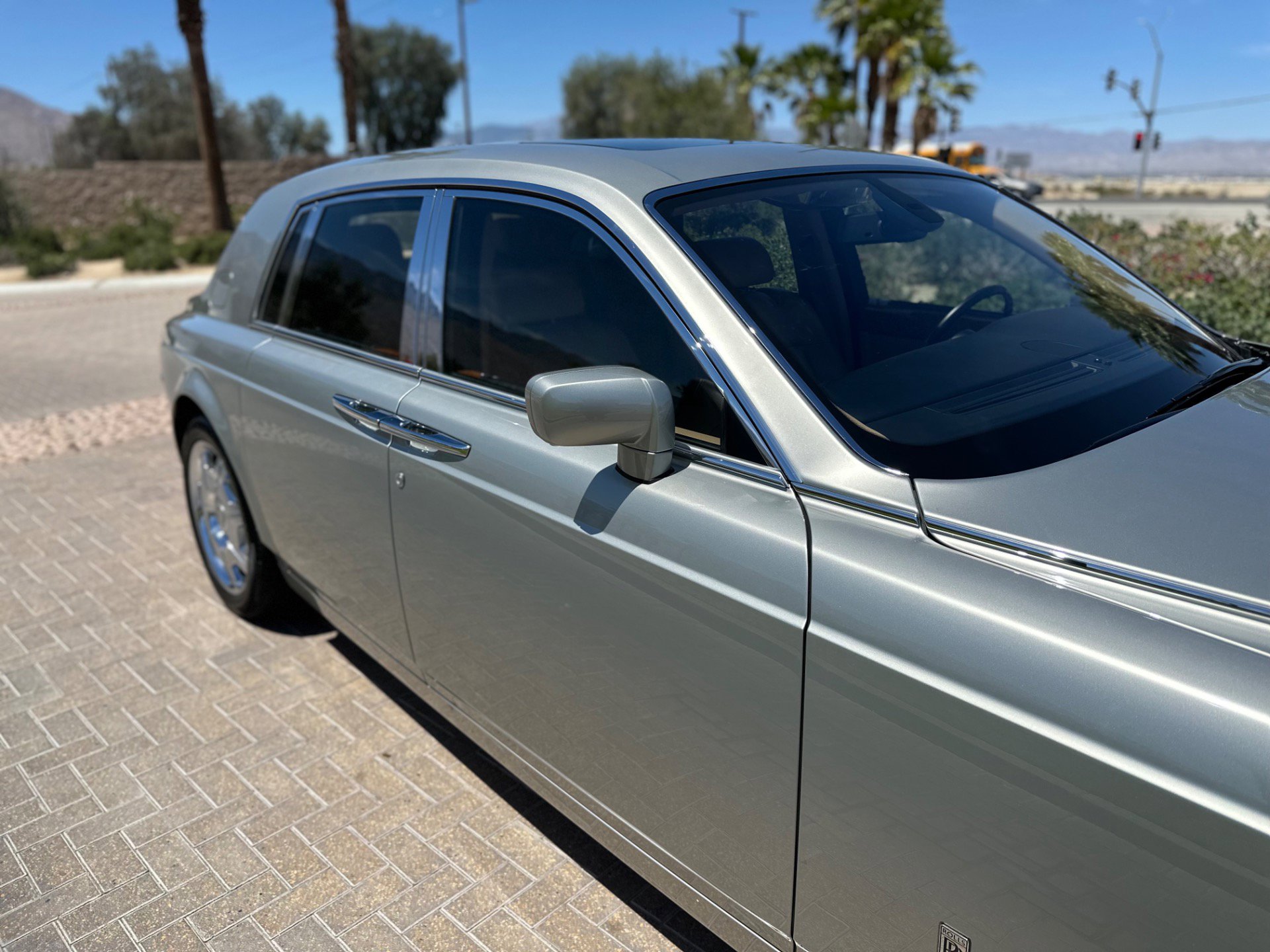 Used 2006 Rolls-Royce Phantom Sedan RWD image 12