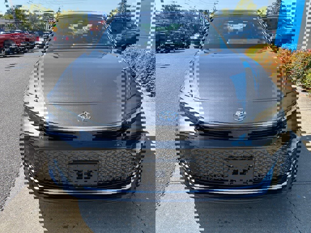 Used 2023 Toyota Crown XLE image 4