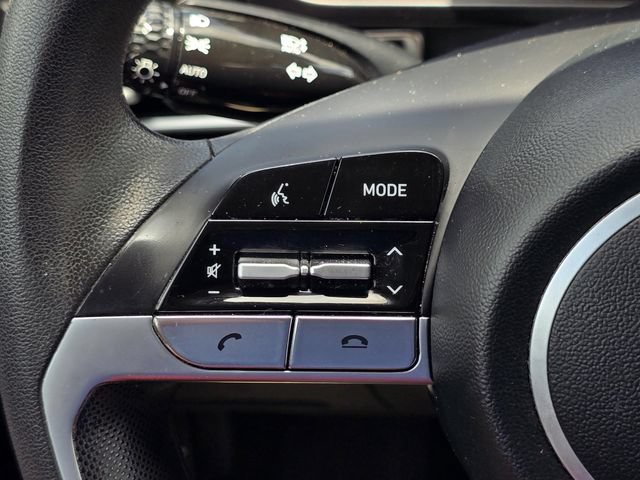 Used 2023 Hyundai Elantra SEL w/ Preferred Accessory Package FWD image 16