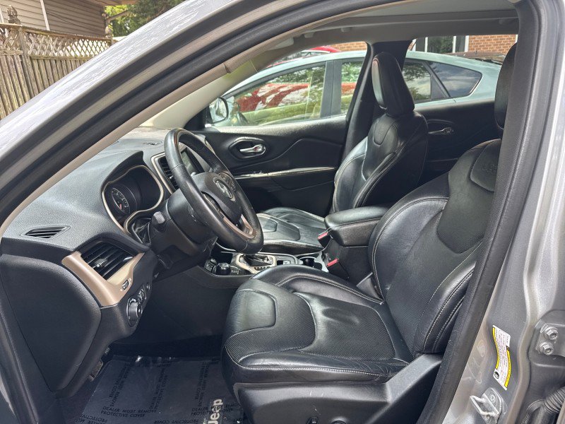 Used 2014 Jeep Cherokee Limited w/ Technology Group AWD/4WD image 15