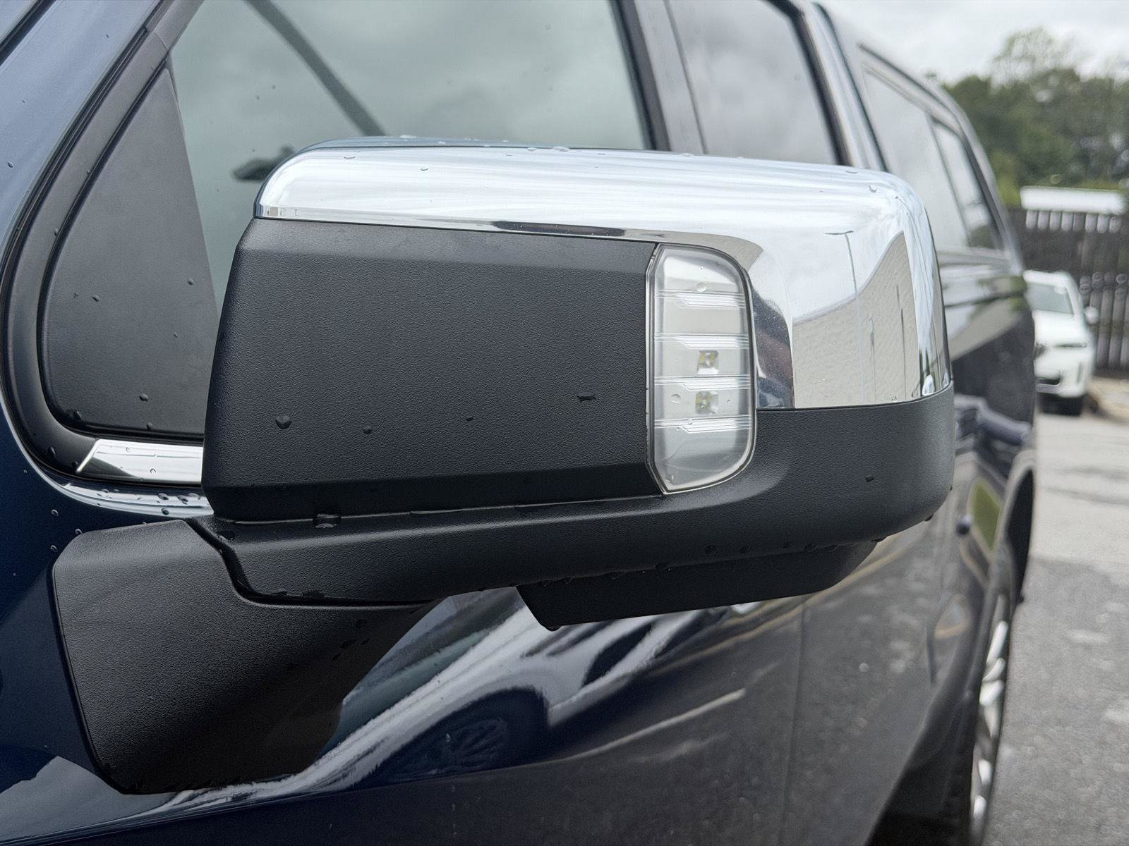 Used 2022 Chevrolet Silverado 1500 LTZ AWD/4WD image 7